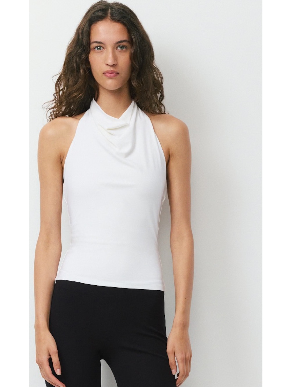 Aritzia
Smooth Matter™ Tower Halter Top